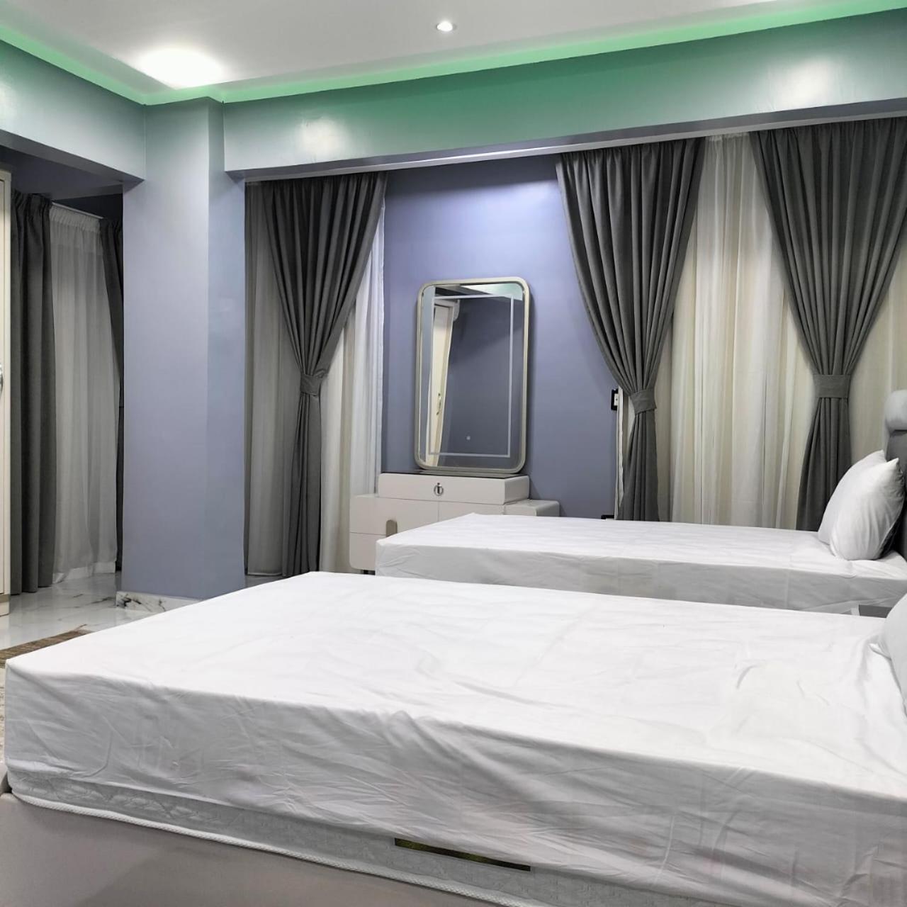 مفرشة بالكامل 200م2 بارقي مكان عباس العقاد مدينة نصر Apartment *